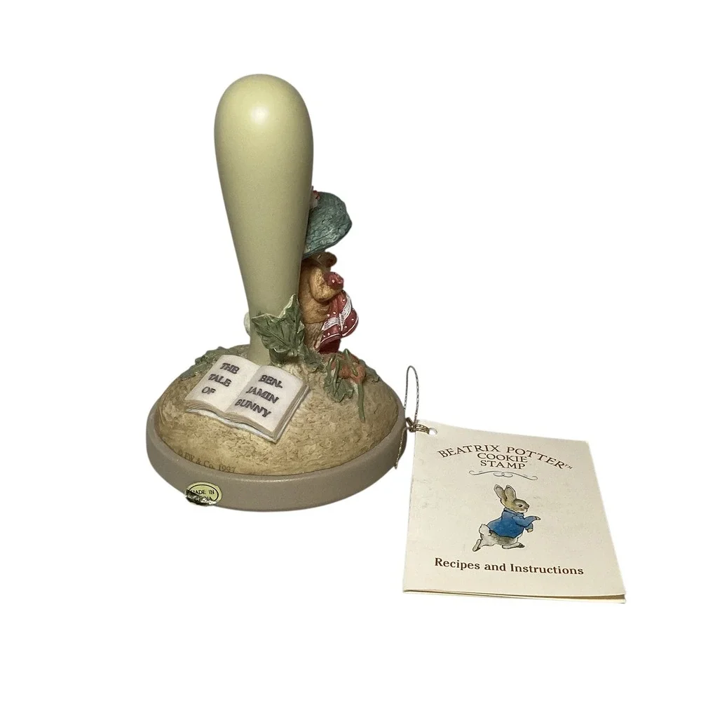 Beatrix Potter Benjamin Bunny Cookie Stamp Ceramic Figurine with Recipes 1997